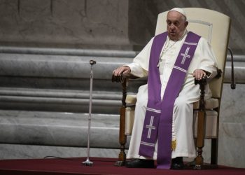 El papa Francisco llama al mundo a detener “la espiral de venganza” en Medio Oriente
