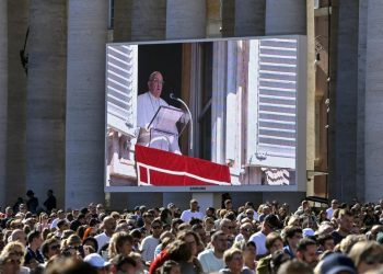 El papa Francisco pide “respeto” para las fuerzas de paz en el Líbano y alto el fuego en Medio Oriente