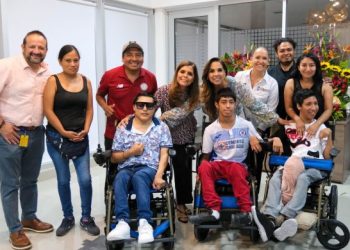 Fortalece Mara Lezama la inclusión con entrega de sillas de ruedas eléctricas