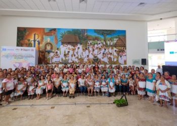 Fortalece Mara Lezama la riqueza artesanal y cultural del bordado Maya con acuerdo y apoyo de la UNESCO