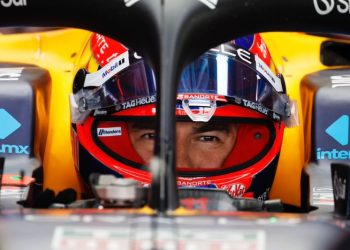 “Frustra mucho no tener un auto que podamos mostrarlo”: ‘Checo’ Pérez