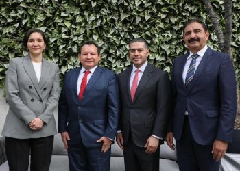 Joaquín Díaz Mena y Omar García Harfuch sostienen reunión de trabajo en Ciudad de México