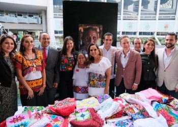 Lleva Mara Lezama 50 años de Quintana Roo al Senado de la República