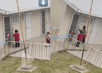 Maestra encierra a niño de kínder tras “desobedecer” en León