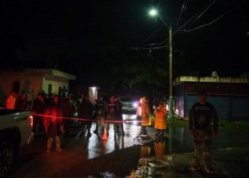 Mara Lezama supervisa restablecimiento de energía eléctrica en colonias de Chetumal que reportan fallas en el suministro