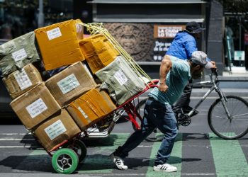 México “atrapado en la informalidad laboral”, alerta Concanaco