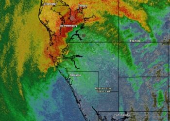 ‘Milton’ toca tierra como huracán categoría 3 cerca de Siesta Key, en Florida
