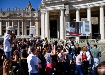 Ora por fuerzas de paz