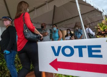 Organizaciones llaman a latinos a votar en EE.UU. donde pueden “marcar la diferencia”