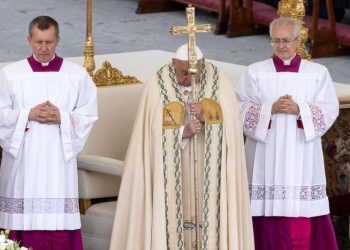 Papa Francisco apela al fin de las guerras y hace énfasis en “la martirizada Palestina”