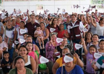 Para atender el rezago alimentario en Tulum, Mara Lezama entrega paquetes del programa “Comemos Tod@s”