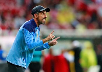 “Pedir perdón no es suficiente”, asevera Paunovic tras escándalo de Chivas y ‘Piojo’ Alvarado