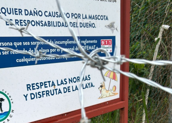 Cierre arbitrario en Playa Colosio causa molestia entre locales y turistas