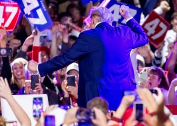 Por apoyar a Donald Trump, Elon Musk ofrece un millón de dólares