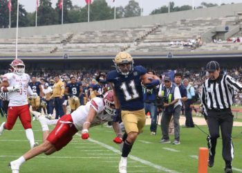 Pumas CU se lleva el clásico estudiantil de futbol americano
