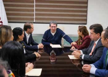 Se reúne Mara Lezama y Ricardo Monreal con la bancada federal de Quintana Roo en la Cámara de Diputados
