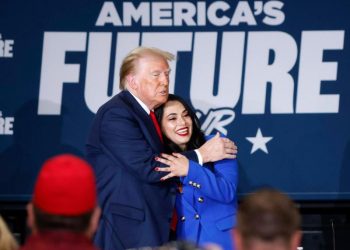 Trump afirma, sin datos, que migrantes quitan empleos a los ciudadanos hispanos