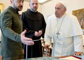 Zelenzki visita a Francisco