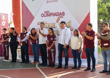 Celebran aniversario de la Secundaria Técnica #28 con evento deportivo
