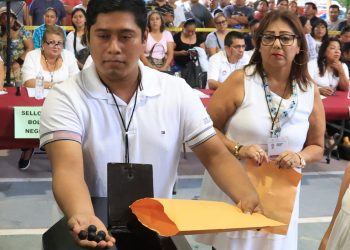 Realizan sorteo del SMN para clase 2006 y remisos en Benito Juárez