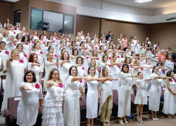Reafirman compromiso con el bienestar de las familias en Cancún en la Toma de Protesta del Voluntariado del DIF