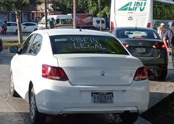 Conductores de Uber se Manifiestan en Cancún en Protesta por Multas y Detenciones del IMOVEQROO