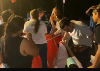 Usuarios de Transporte Público en Cancún Enfrentan a Manifestantes por Bloqueo en Zona Hotelera