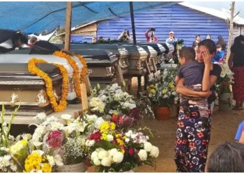 Acusan a autoridades: piden no cerrar caso de los once muertos en Guerrero