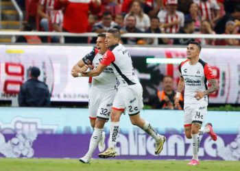 Atlas vence a Guadalajara y se mantiene con vida