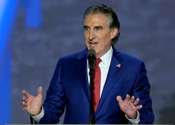 Bases para las deportaciones: planean construir centros para los inmigrantes