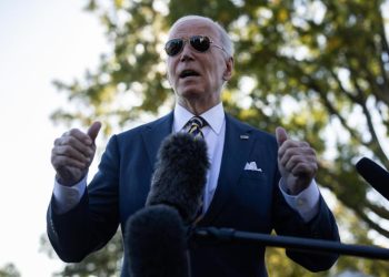 Biden mantiene un perfil bajo mientras EE.UU. elige a su sucesor