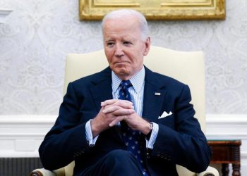 Biden se reúne con familiares de estadounidenses secuestrados por Hamás