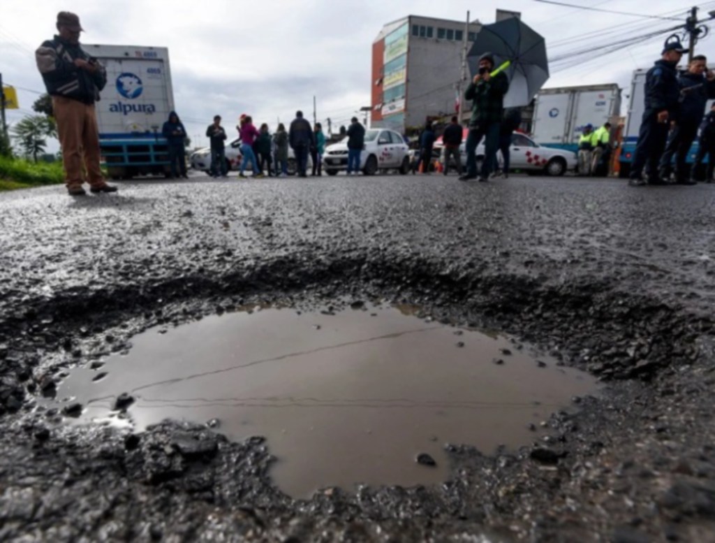 El jueves 7 arrancó el programa de arreglo de carreteras “Bachetón”