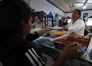 Celebran ‘Día de Acción de Gracias’ en un albergue migrante en la frontera norte de México