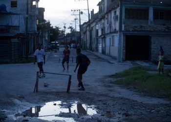Cerca de la mitad de Cuba sufrirá apagones este sábado