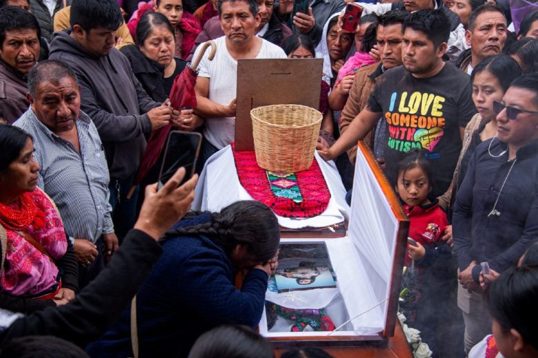 El funeral del sacerdote Marcelo Pérez, en San Andrés Larráinzar, Chiapas, un caso que vino a evidenciar la gravedad de la ola de violencia