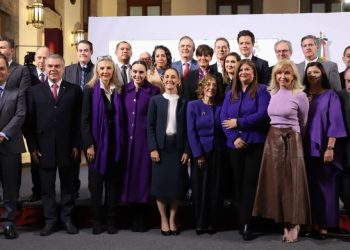 Claudia Sheinbaum y empresarios forman frente unido contra los aranceles de Trump