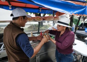Constata Mara Lezama fuerte actividad económica en Chetumal y Mahahual, tras lluvias ocasionadas por “Sara”