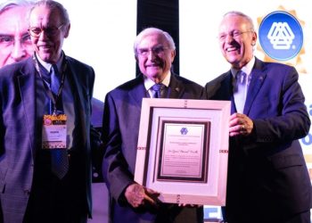 Coparmex reconoce a empresarios destacados