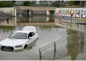 DANA causa inundaciones en Barcelona, tras desastre en Valencia