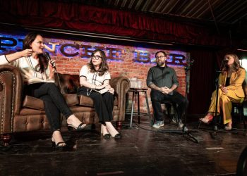 Debate sobre elecciones en EE.UU. en la Universidad de Arizona; no hay quien se perfile como ganador