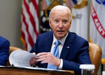 Demócratas culpan a Biden de la derrota de Harris