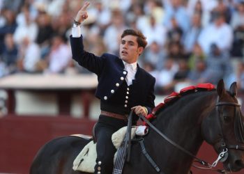 El jinete español Hermoso de Mendoza torea este domingo en la Plaza México