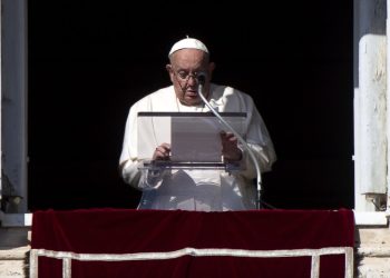 El papa Francisco llama a la solidaridad con los miles de damnificados de Valencia, España