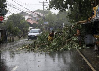El tifón Man-yi deja al menos siete muertos en Filipinas