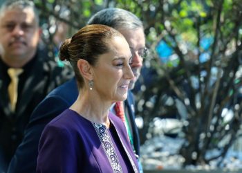 El Wall Street Journal lanza críticas contra Claudia Sheinbaum por enviar petróleo a Cuba