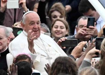 Expresidentes piden al papa su intermediación para una transición “en paz” en Venezuela