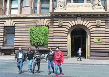 Fuga de capitales: extranjeros sacan su dinero ante la “incertidumbre” en México