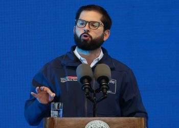 Gabriel Boric, presidente de Chile, en escándalo por imágenes íntimas, reunión con la Fiscalía