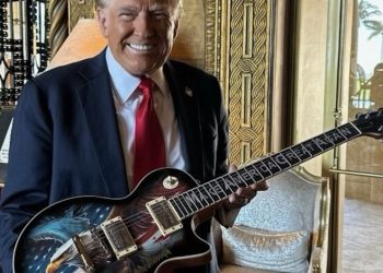 Gibson exige a Donald Trump que deje de vender copias de guitarras Les Paul